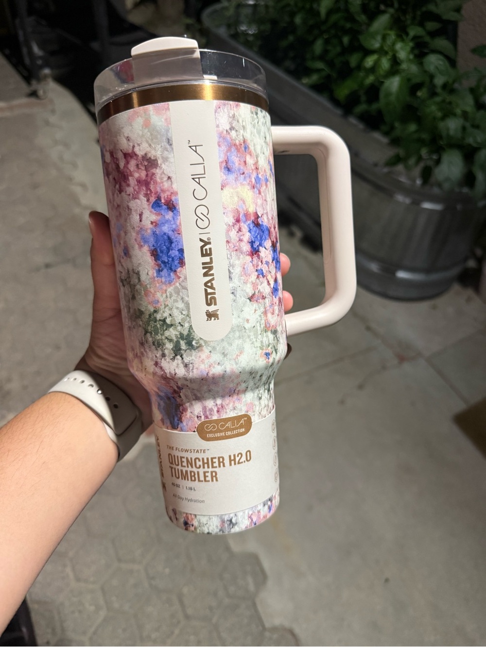 Stanley Floral Pink Blue White Quencher H2.0 Tumbler with Handle - Picture 1 of 3